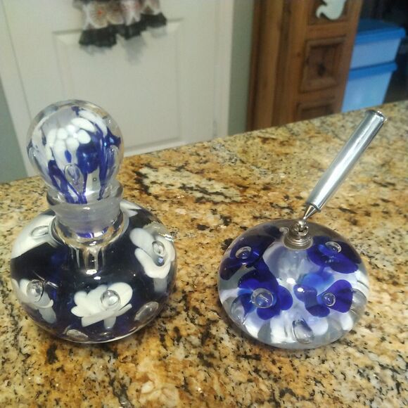 ESTATE LOT ARTIST SIGNED ART GLASS PERFUME BOTTLE PEN HOLDER SET BOB ST CLAIR - Picture 3 of 7